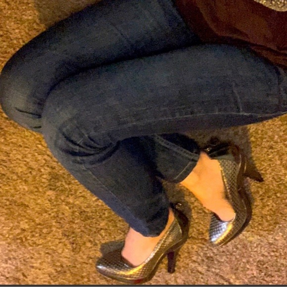 Burberry Pewter 4+inch High Heels👠Sz 37EU/6.5USA Excellent Condition!! Worn 1X! - Picture 11 of 12